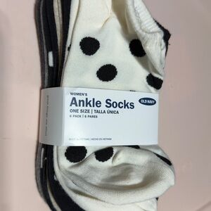 NWT 6 Pack Old Navy Women's Ankle Socks - Black and Cream Polka Dot